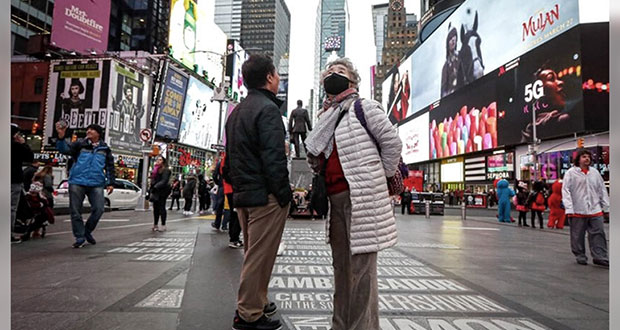 Nueva York  eliminará obligación de usar cubrebocas en interiores 