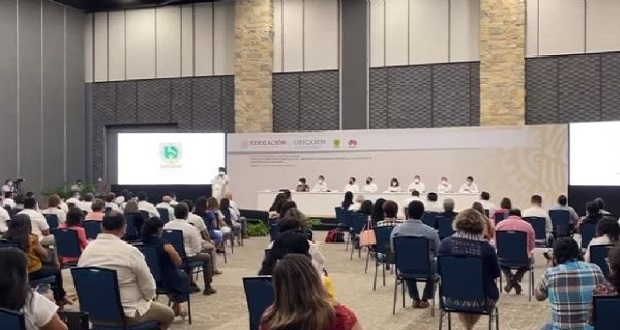 SEP y Huawei darán curso de habilidades digitales a 150 mil maestros