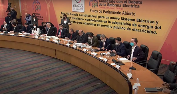 Sin reforma eléctrica, CFE manejaría 16% de mercado en 2030, advierten