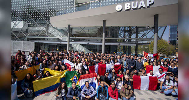 Alumnos de BUAP podrán hacer prácticas en Instituto Cervantes