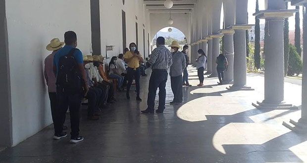 Antorchistas piden a San Jerónimo Xayacatlán pavimentación