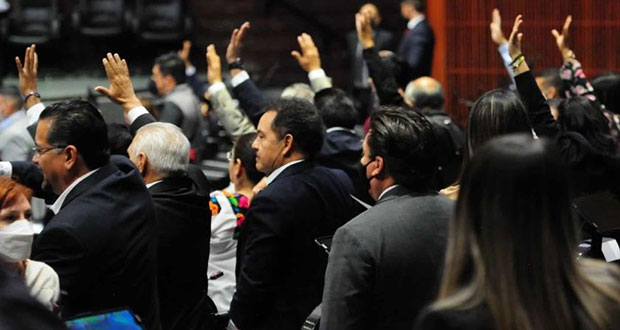 Aprueban decreto que permitiría a funcionarios hablar de revocación