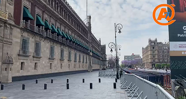 Colocan vallas bajas frente al Palacio Nacional; catedral, cercada