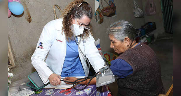 Comuna da 2 mil consultas médicas a domicilio en Puebla; checa cómo pedirla