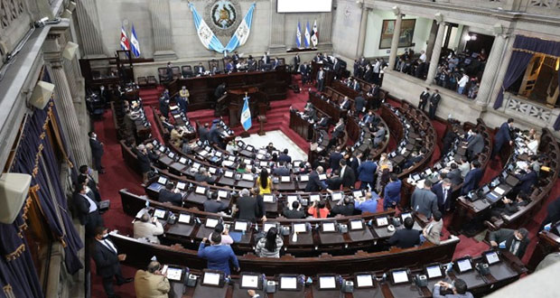 En Guatemala, prohíben matrimonio gay y suben penas de aborto