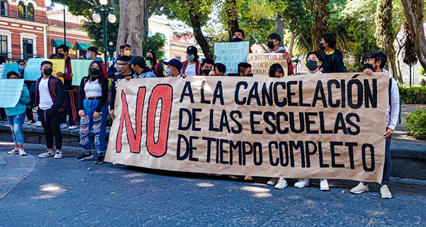 Fnerrr protesta por cierre de Escuelas de Tiempo Completo