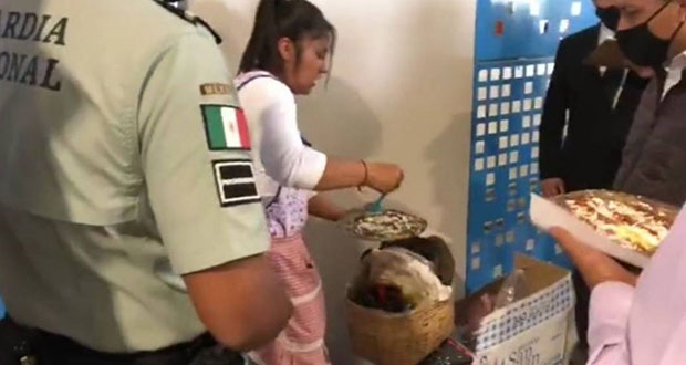 Guadalupe, vendedora de “tlayudas” en el AIFA, llegará a Los Pinos