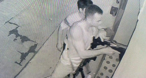 Investigan a 4 marinos por apuntar con armas a civiles en Bacalar 