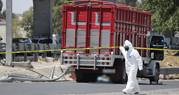 Muere chofer de camión en intento de asalto en la México-Puebla