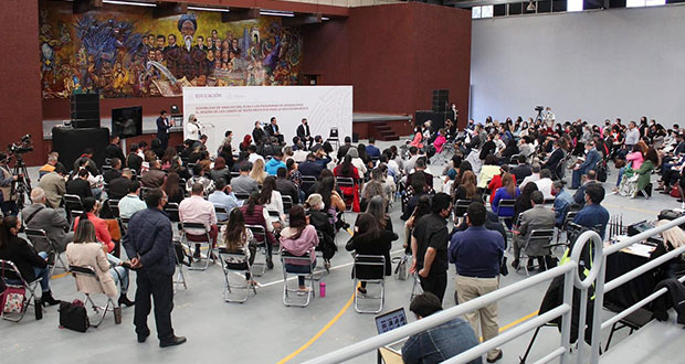 Participan 100 mil estudiantes en análisis de planes de estudio: SEP