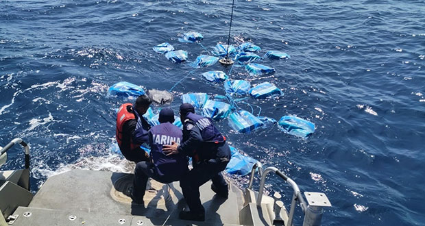 Semar decomisa mil 119 kilos de cocaína en dos barcos en Chiapas