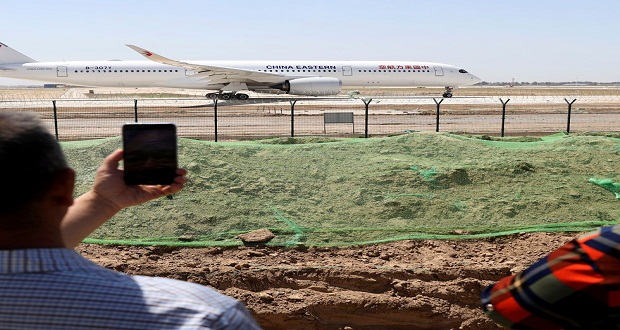 Avión con 132 tripulantes se estrella al sur de China