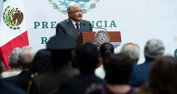 AMLO pone fecha límite a reforma eléctrica y alista nacionalización del litio