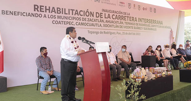 Con inversión de 77.9 mdp, Barbosa inaugura Carretera Interserrana