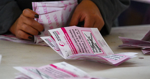 Con participación del 18%, ganaría que siga AMLO con 92%, estima INE