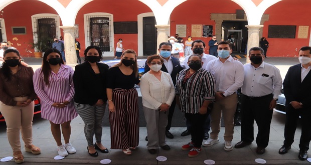 Angon entrega premios por Sorteo Predial en San Pedro Cholula