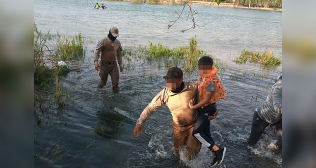 Grupo Beta rescate a madre e hijo de Cuba varados en Río Bravo