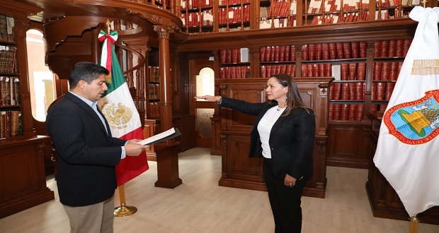 Eduardo Rivera nombra a Carolina Morales directora del DIF municipal