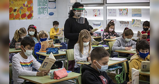 Morena propone enseñar "nuevas masculinidades" en escuelas poblanas