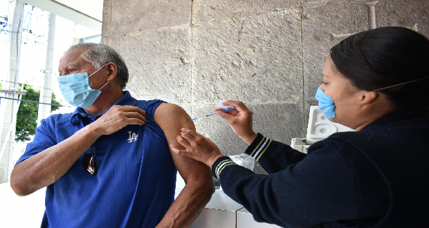 En Puebla, mayores de 60 años pueden tener la 4ta vacuna Covid