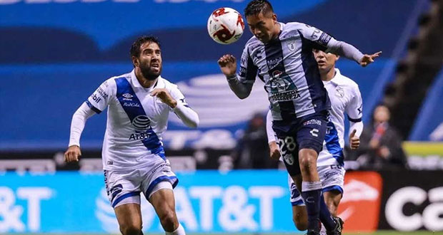 ¡Con uno menos!; Pachuca vence a Puebla y retoma la punta general