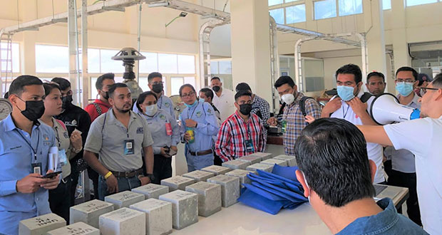 Alumnos de UNAM triunfan en festival Innovathon