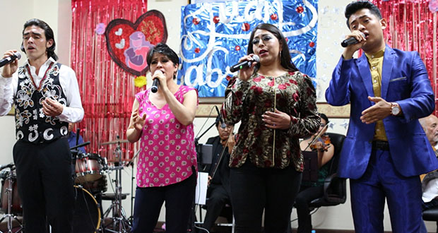 Antorcha organiza recital por Día de las Madres