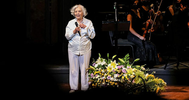 Con música y exposición, celebran a escritora Elena Poniatowska