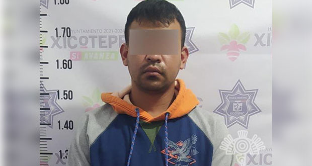 Detienen a persona en posesión de combustible robado en Huauchinango