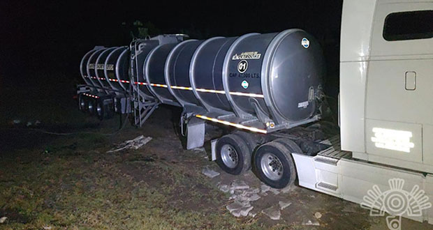 En Cuapiaxtla, aseguran 2 vehículos usados para robo de combustible