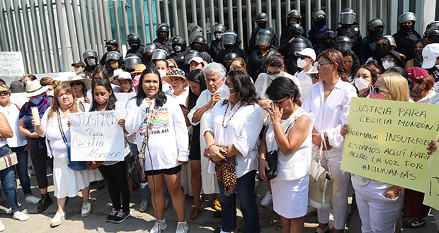 En Fiscalía, exigen investigar como feminicidio el caso de activista poblana