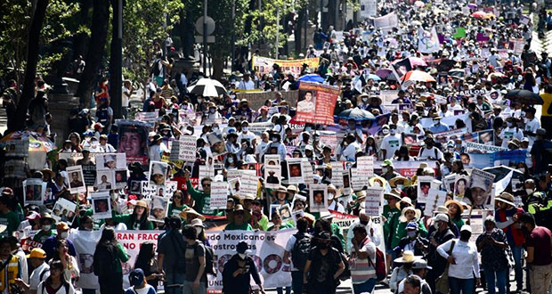 En marcha de CDMX, madres de desaparecidos exigen verdad y justicia