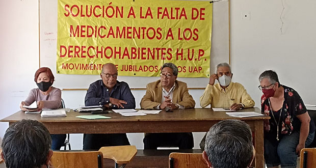 Jubilados de BUAP piden mayor abasto de medicamentos; hay diálogo