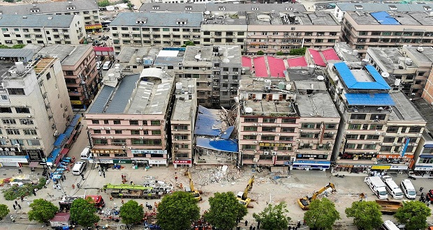 Derrumbe de edificio de ocho plantas deja 53 muertos en China