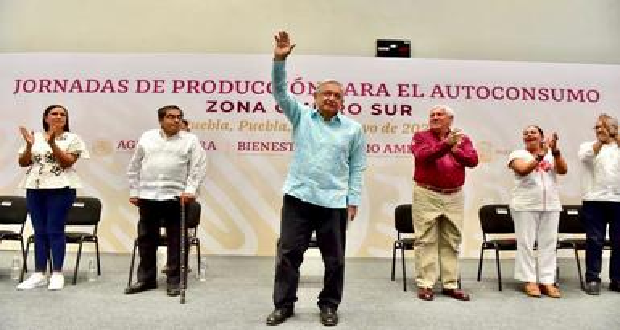 AMLO exhorta a agricultores a hacer más asambleas para elevar producción