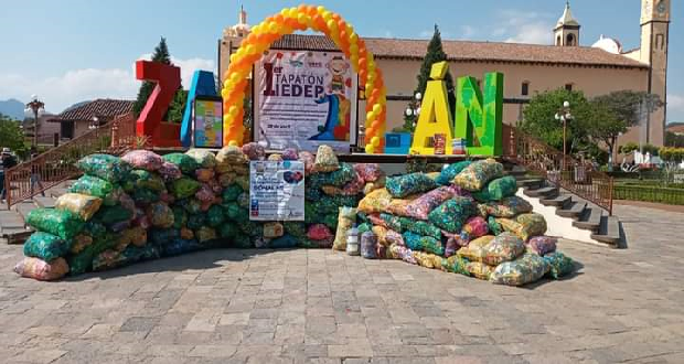 Recolecta de plástico para ayudar a niños con cáncer en Zacatlán