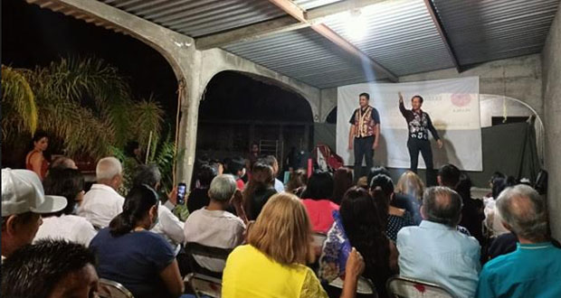 Antorcha presenta puesta en escena "Divertimento Poblano" en Ajalpan