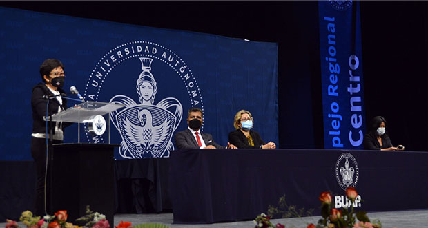 BUAP les lleva educación gratuita y de calidad: rectora a graduados 
