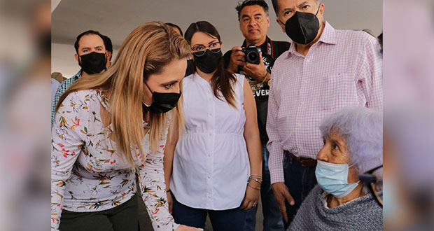 Encabeza Paola Angon jornada de servicios "Miércoles a tu lado"