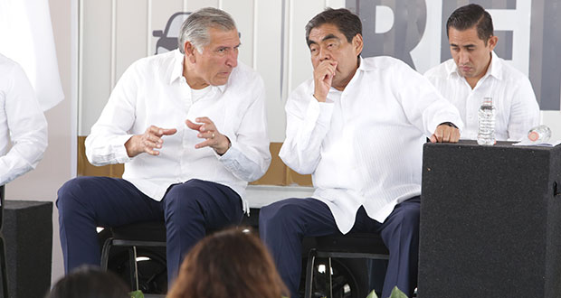 Federación apoyará proyecto para hacer de aeropuerto de Puebla uno de carga