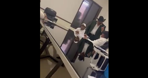 Graban a edil de Los Reyes de Juárez amenazando a regidores