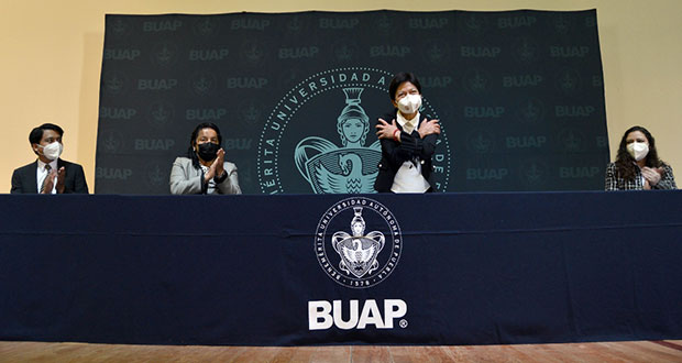 Gracias por ser parte de esta familia que es la BUAP: Lilia Cedillo