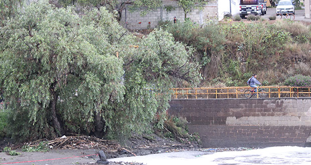 Hallan cadáver a orillas del río Atoyac; suman 13 en un mes