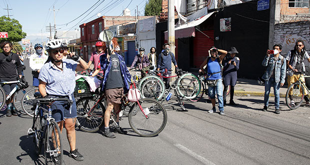 Protestan por muerte de “Don Rafa” y riesgos para ciclistas poblanos