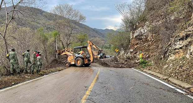 SICT reabre carretera Oaxaca-Puerto Ángel afectada por Agatha