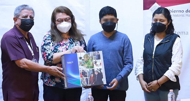 Sedif entrega implante coclear a menor de Tonantzintla