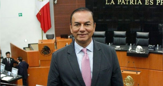 Tribunal ratifica liberación de secretario del Senado; Monreal celebra