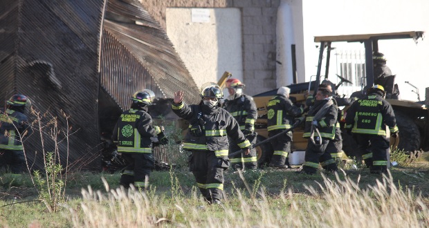 Saldo blanco tras incendio en fábrica de Tetela: edil; se revisarán almacenes
