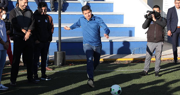 ¿Te gusta el fútbol? Checa la convocatoria para Torneo de Barrios
