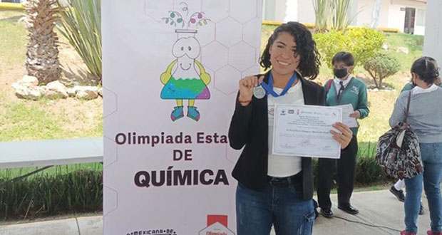 Alumna BUAP de prepa Benito Juárez gana plata en Olimpiada Estatal de Química